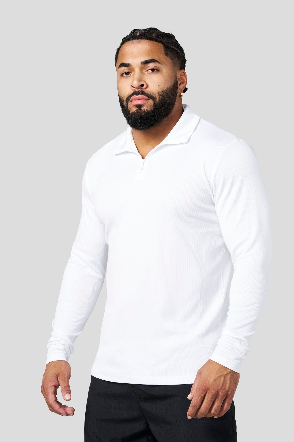 8124 - Essential Quarter Zip
